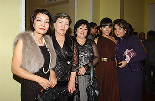 Nigora Ahmedova, Khalida Kamilova, Saodat Khodjaeva, Saida Amir and Madina Muminova.